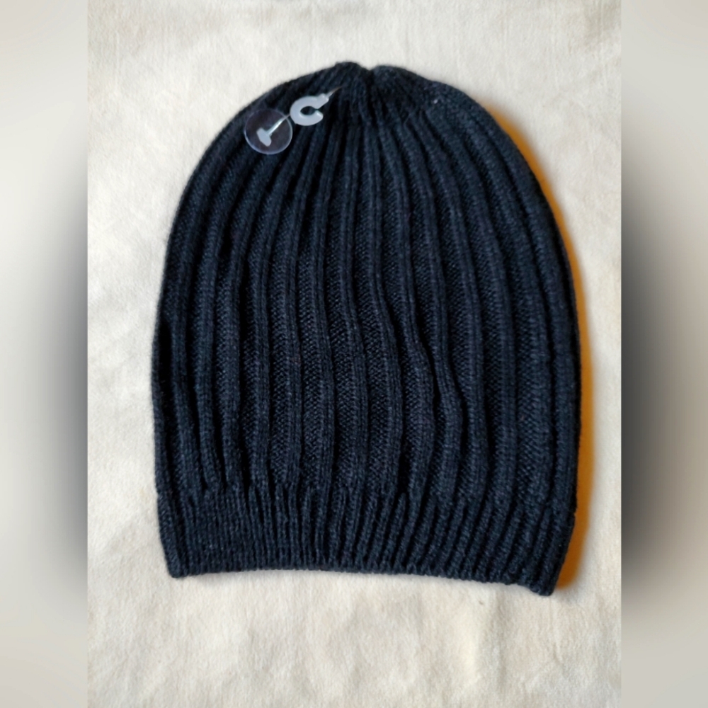 Unbranded Black Beanie, NWOT, 100% ACRYLIC Winter Accessories Hat